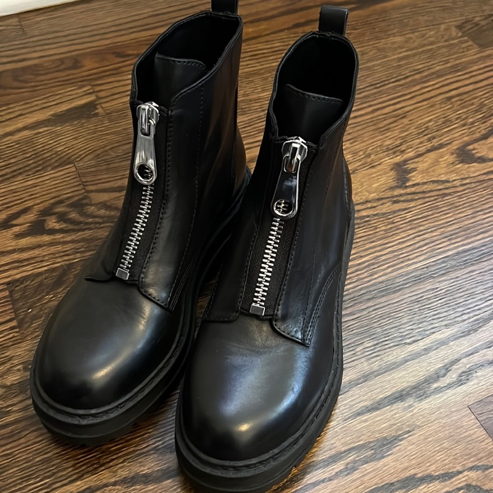 Marc Fisher boot